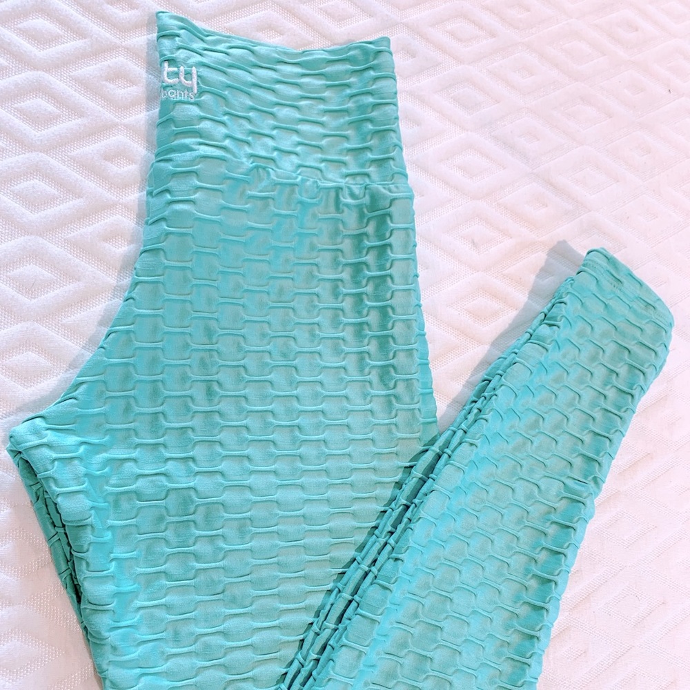 Booty by Brabants chrome leggings in seafoam. Like new